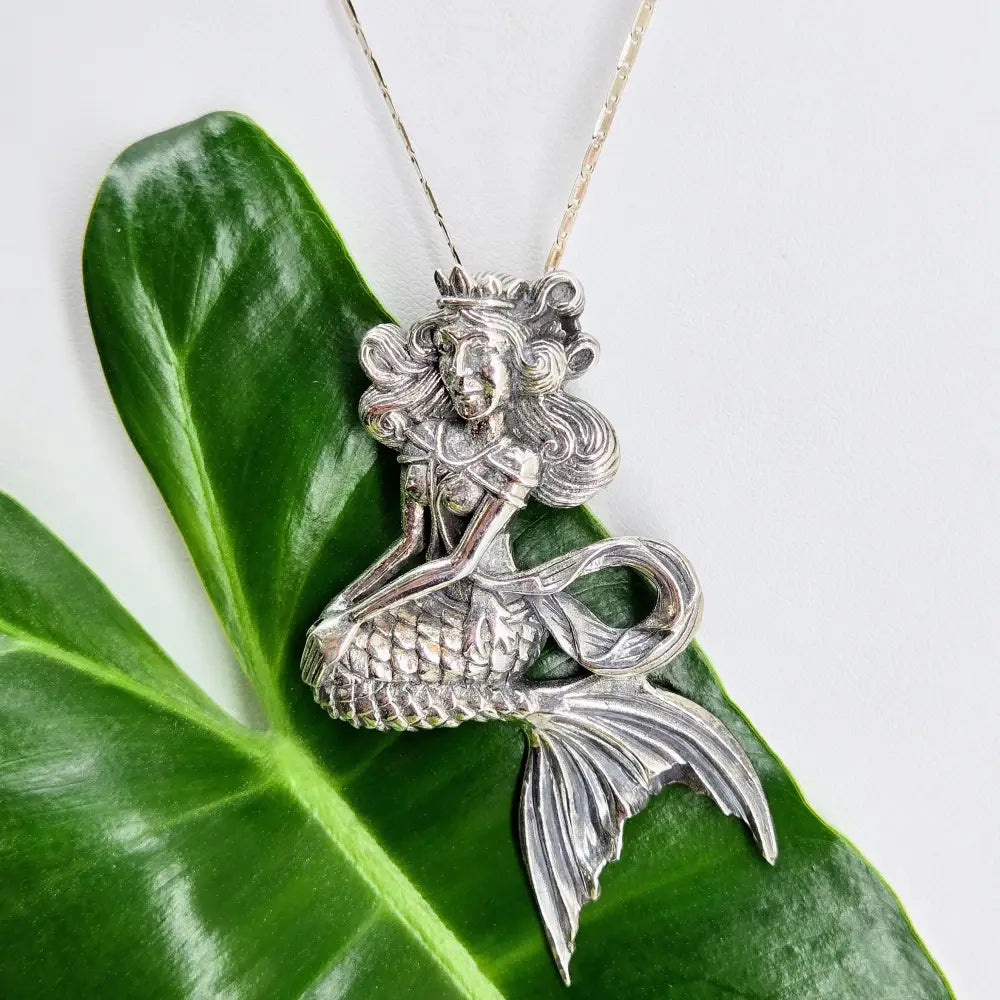?MErmaid Queen’ 2.5’’ Pendant Necklace - Sterling Mermaid