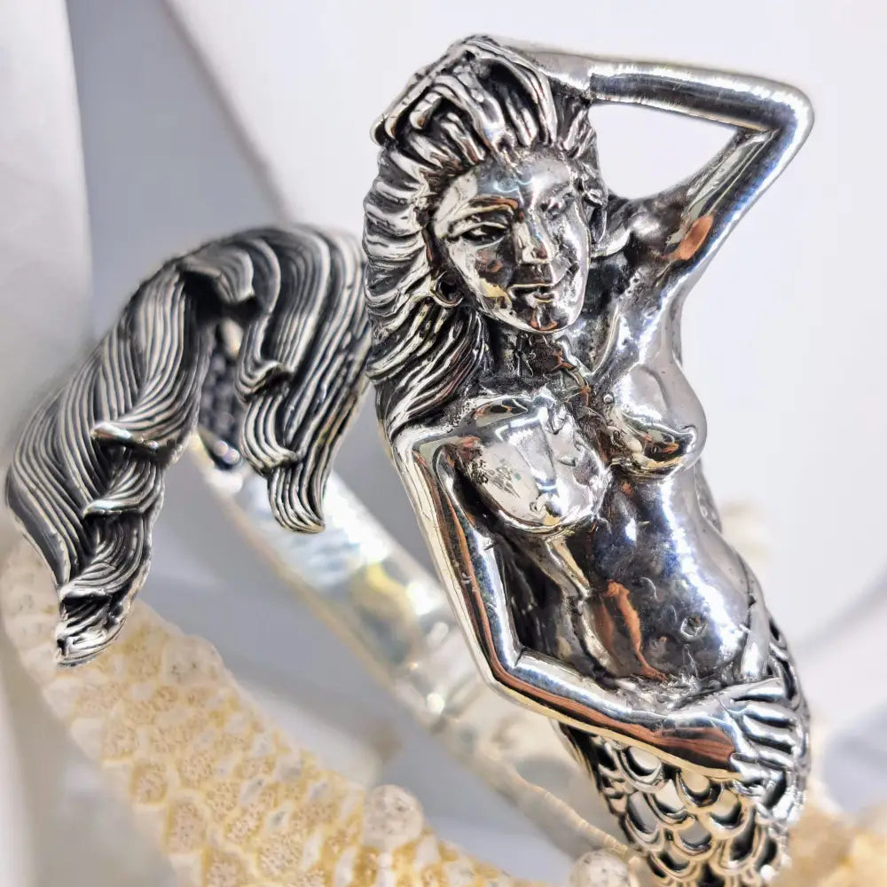 Outlet ?Mermaid’s Tail’ Sz Med to Lg Bracelet - Sterling Mermaid Hinged Cuff