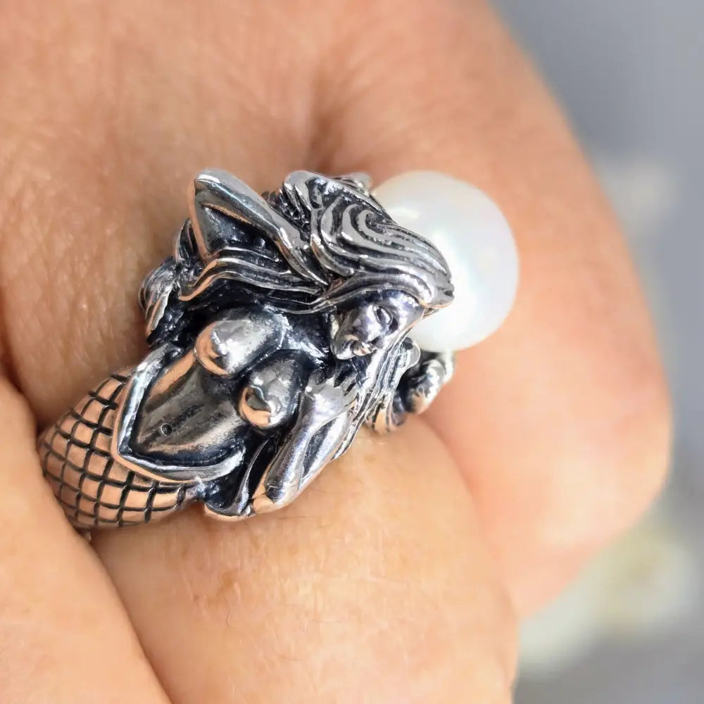 ?MErmaid’s Treat’ Adj Sz Ring - Sterling Pearl