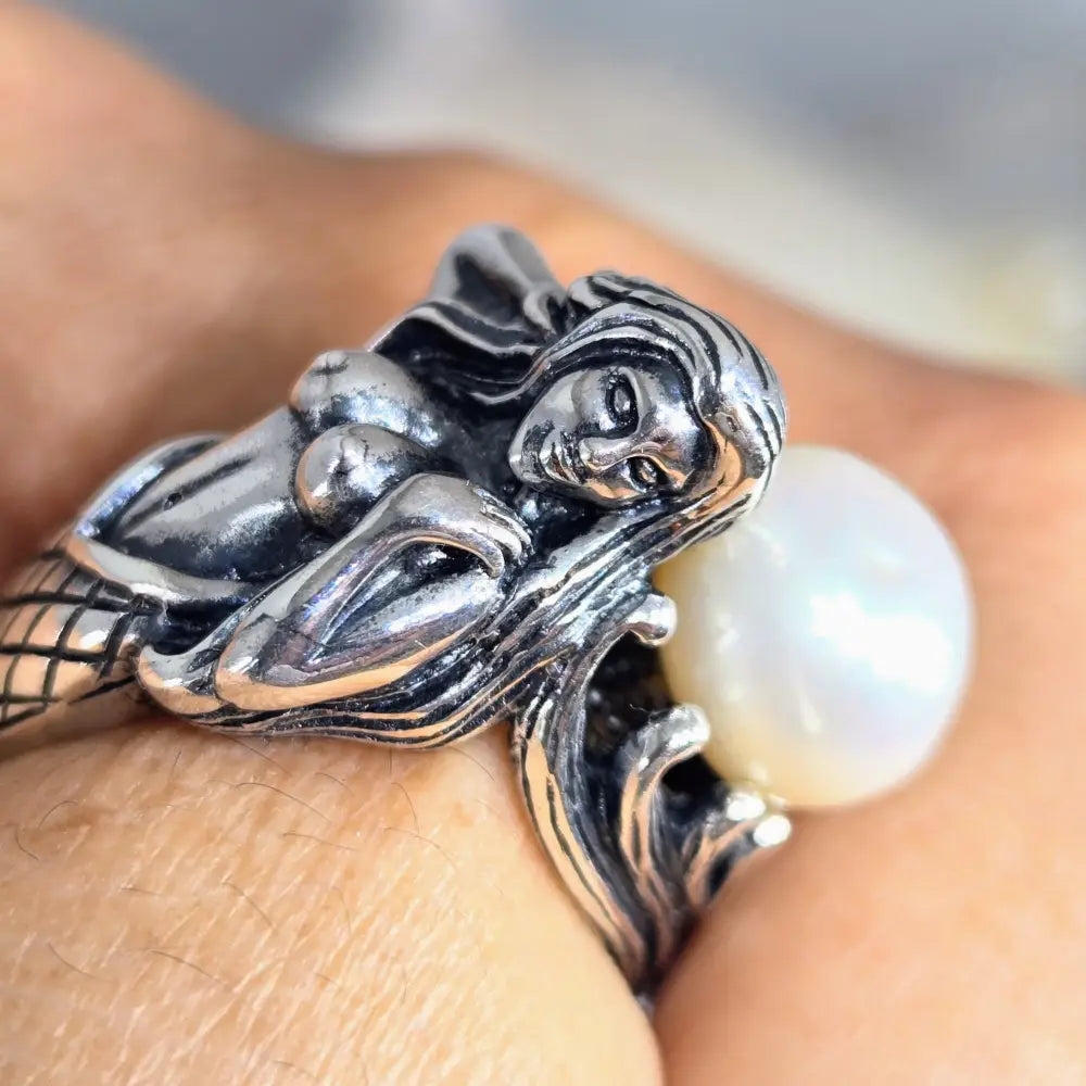 ?MErmaid’s Treat’ Adj Sz Ring - Sterling Pearl