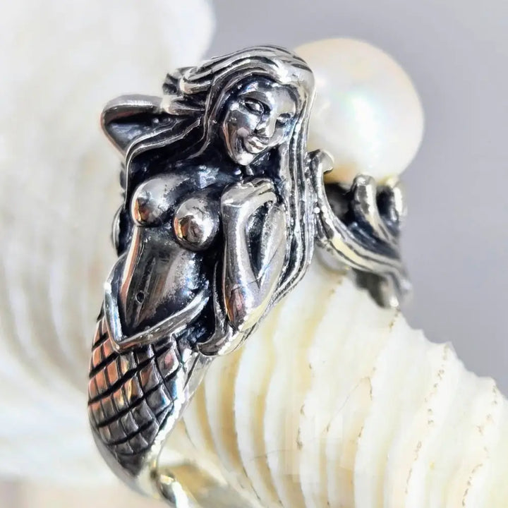 ?MErmaid’s Treat’ Adj Sz Ring - Sterling Pearl
