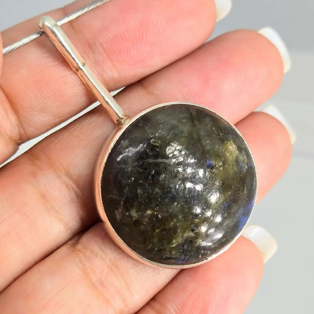 ?MOody Mystique’ Pendant Necklace - Labradorite Sterling - Key West Local Luxe
