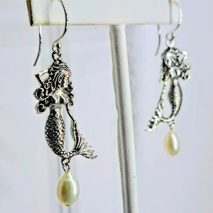 ?MY Fine Tail’ 1.25’’ Earrings - Sterling Pearl