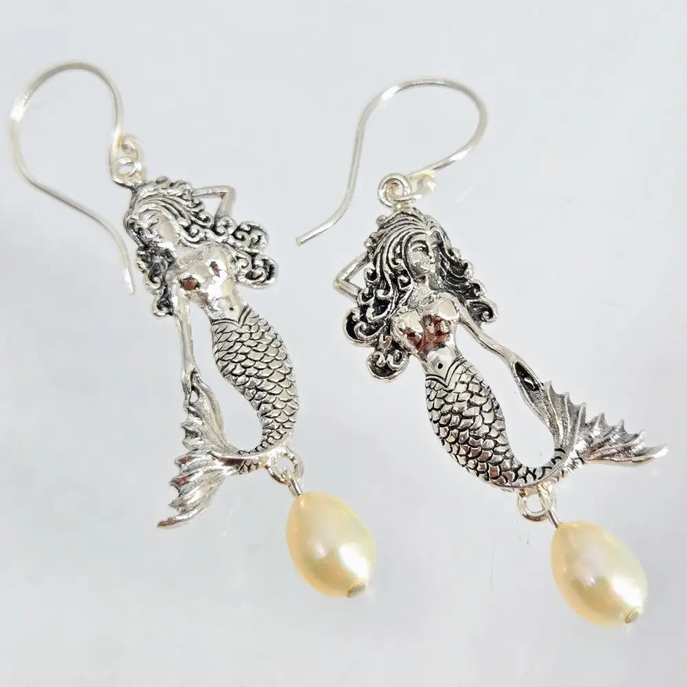?MY Fine Tail’ 1.25’’ Earrings - Sterling Pearl