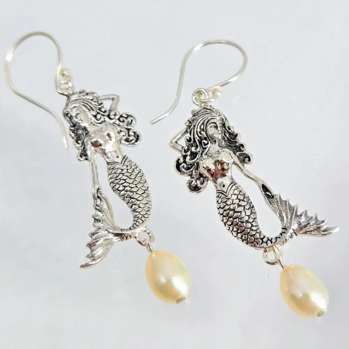 ?MY Fine Tail’ 1.25’’ Earrings - Sterling Pearl