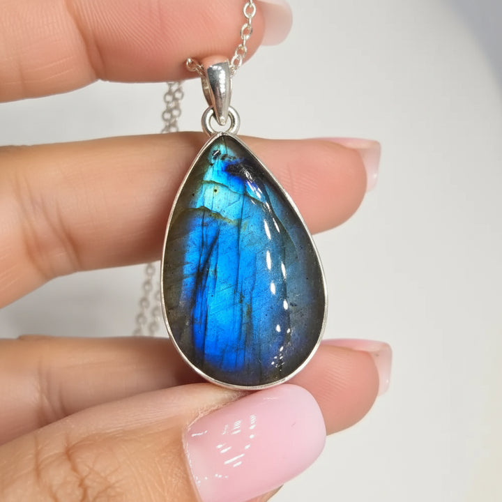 ?OCean Flame’ Pendant Necklace - Labradorite Sterling