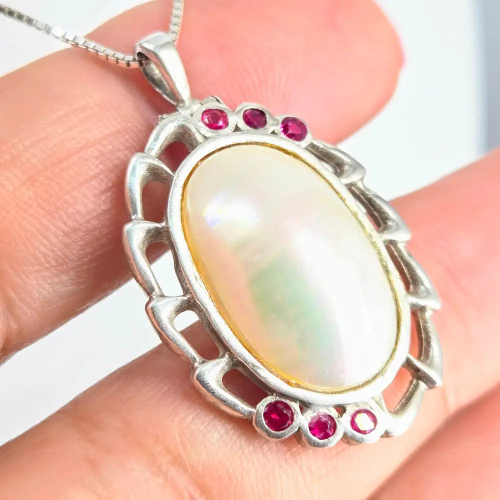?OLd & Nouveau’ Pendant Necklace - Mother of Pearl Ruby Sterling