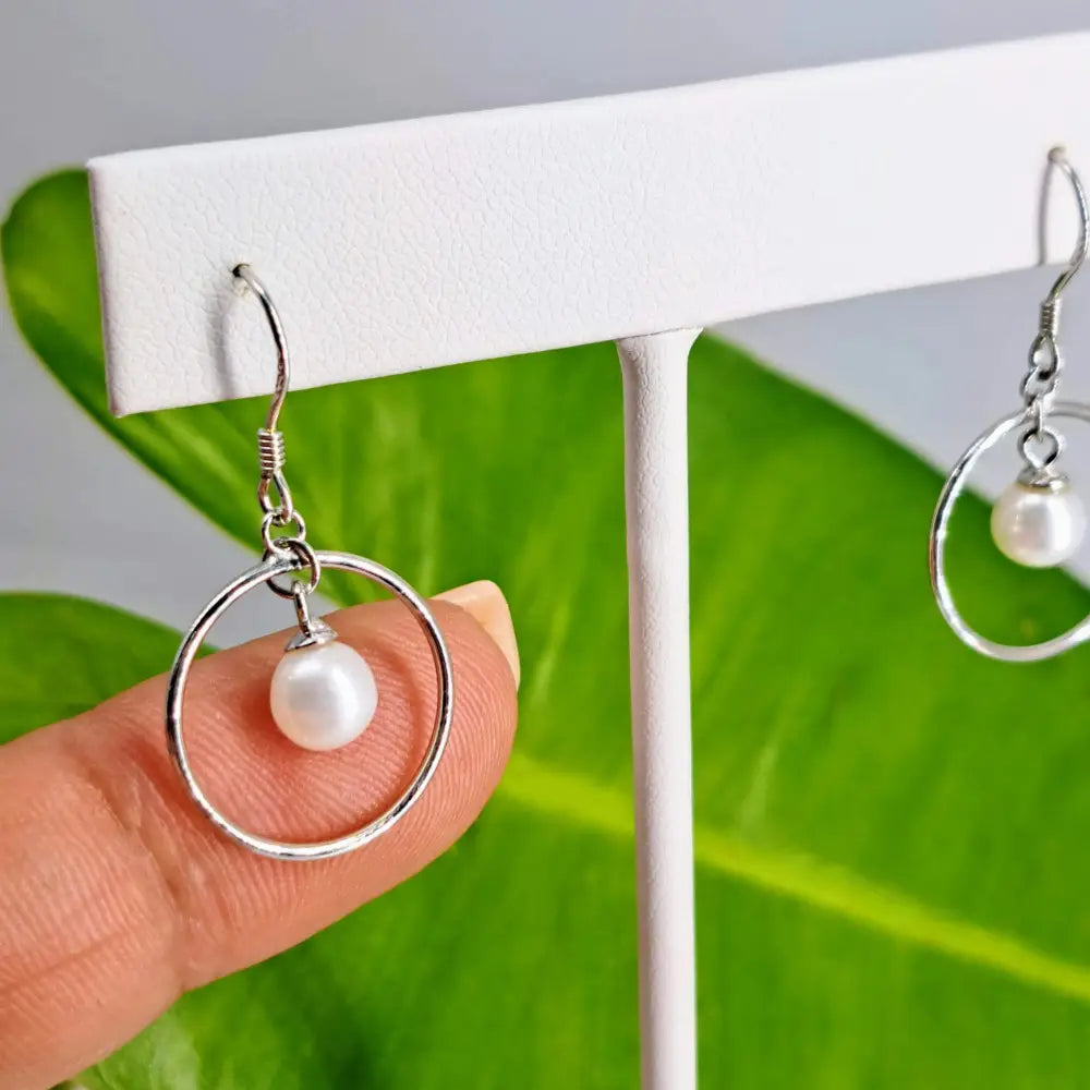 ?PEarl Hoop Drop’ 1’’ Earrings - Pearls Sterling