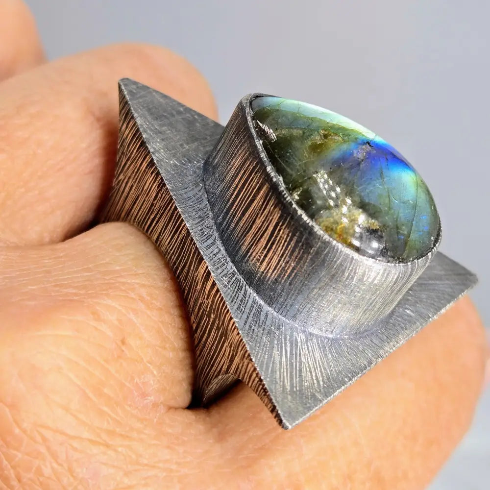 ?POint of Mystical’ Sz 9.5 Ring - Labradorite Oxidized Sterling