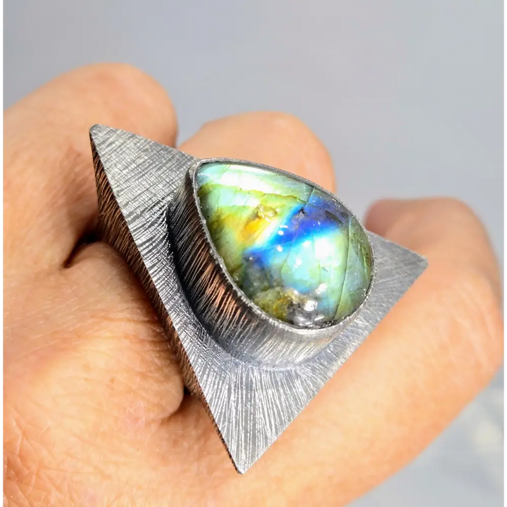 ?POint of Mystical’ Sz 9.5 Ring - Labradorite Oxidized Sterling