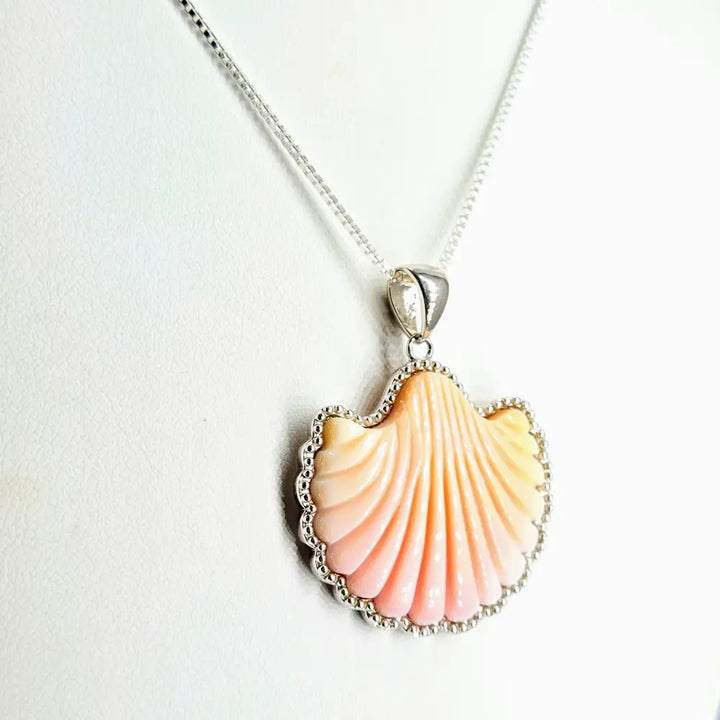 ?SCalloped Conch’ 1.25’’ Pendant Necklace - Conch Shell Anti-tarnish Sterling