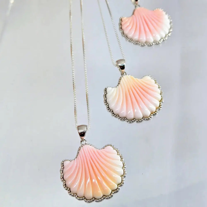 ?SCalloped Conch’ 1.25’’ Pendant Necklace - Conch Shell Anti-tarnish Sterling