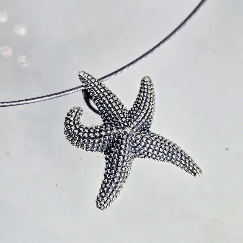 ?SEa Star’ Stippled Sterling Starfish Pendant Necklace - Key West Local Luxe