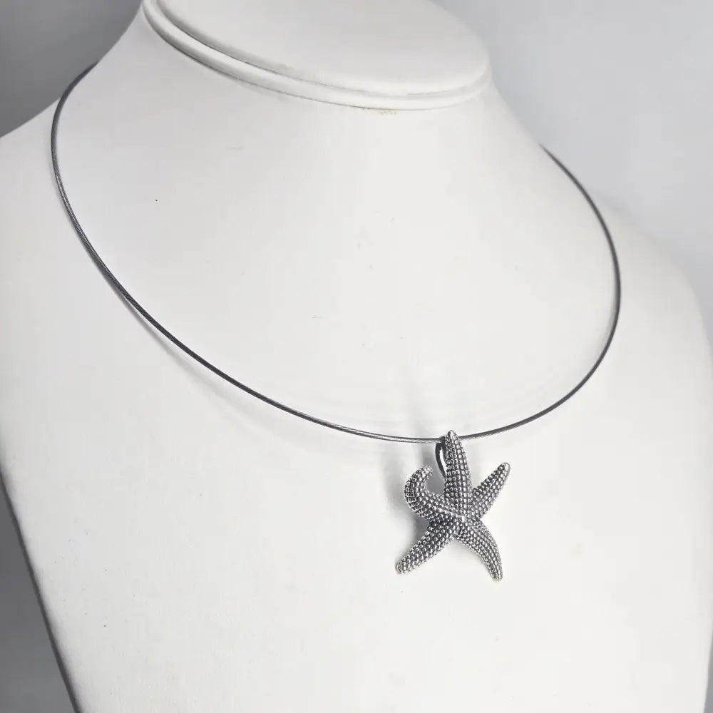 ?SEa Star’ Stippled Sterling Starfish Pendant Necklace - Key West Local Luxe