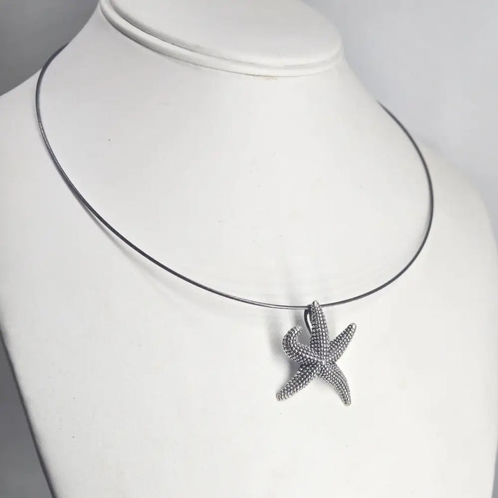 ?SEa Star’ Stippled Sterling Starfish Pendant Necklace - Key West Local Luxe