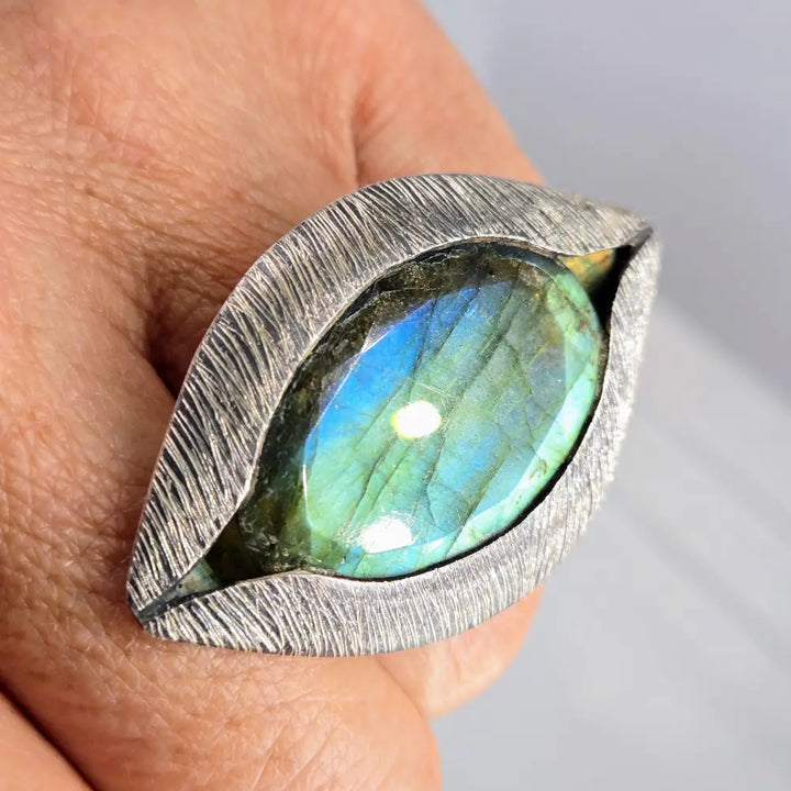 Outlet: ?Side Eye’ Evil Eye Ring - Labradorite Sterling - Old Blue Sz 7.5