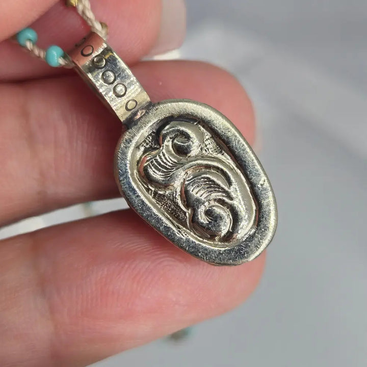 ?SKull Candy’ Hand-carved Tiger’s Eye Skull Pendant Necklace - Key West Local Luxe