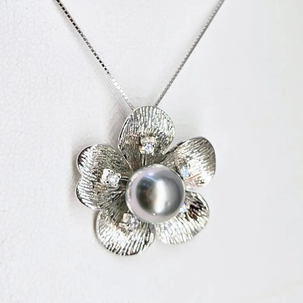 ?TAhitian Treat Flower’ 18’’ Necklace - Tahitian Pearls Diamonds Sterling - Key West Local Luxe