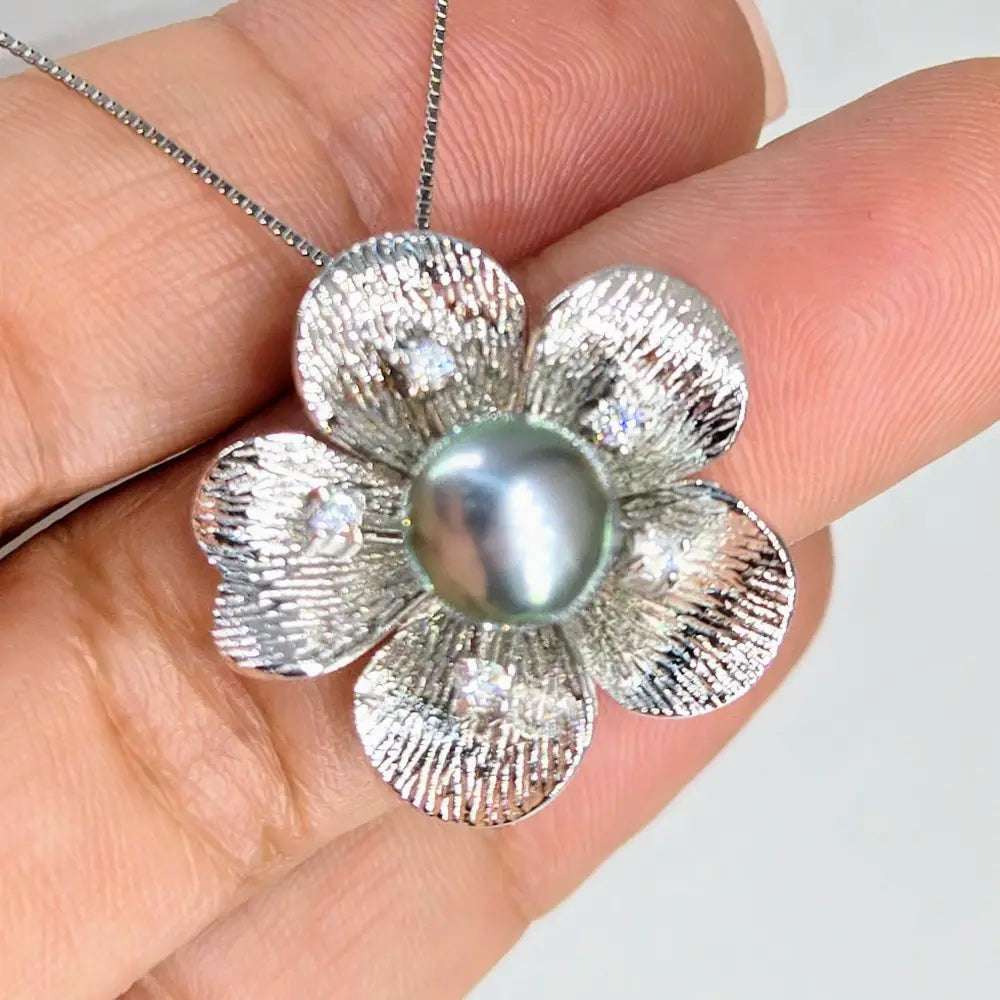 ?TAhitian Treat Flower’ 18’’ Necklace - Tahitian Pearls Diamonds Sterling - Key West Local Luxe