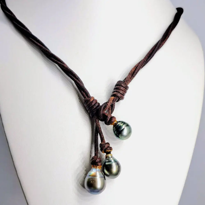 ?TAhitians for Everyone!’ 18’’ - 20’’ Necklace - Tahitian Pearls Leather
