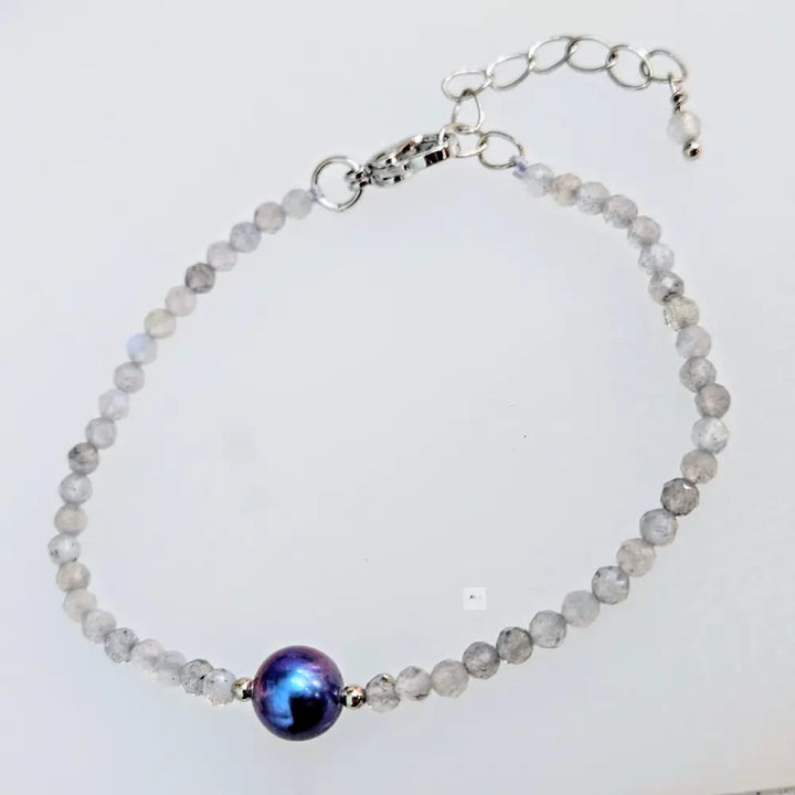 ?TEmptations’ 7’’ to 9’’ Bracelet - Labradorite Pearl