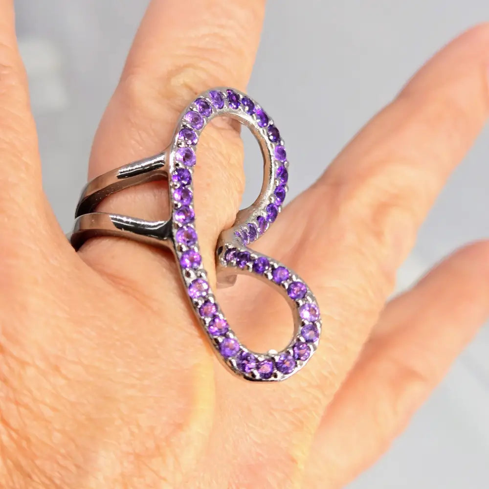 ?TWist’ Sz 7 Ring - Amethyst Black Sterling