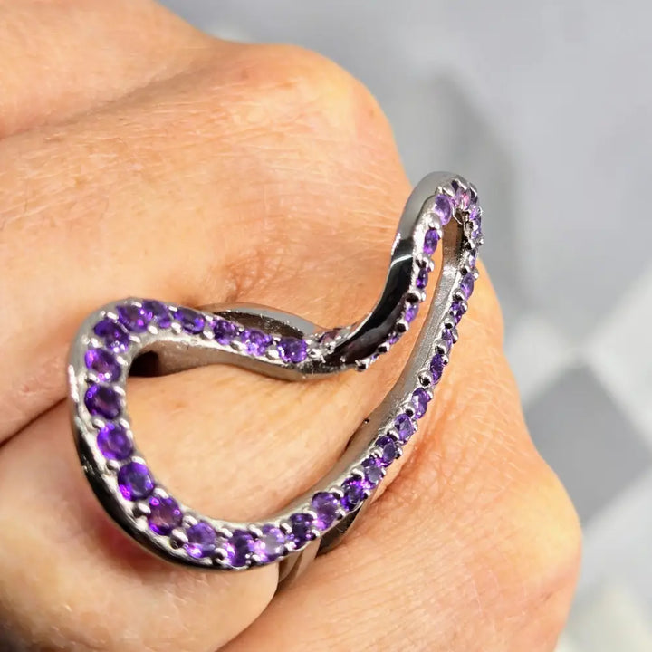 ?TWist’ Sz 7 Ring - Amethyst Black Sterling