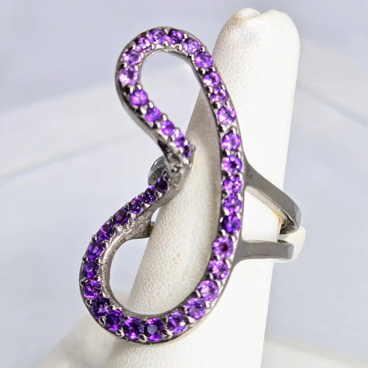 ?TWist’ Sz 7 Ring - Amethyst Black Sterling