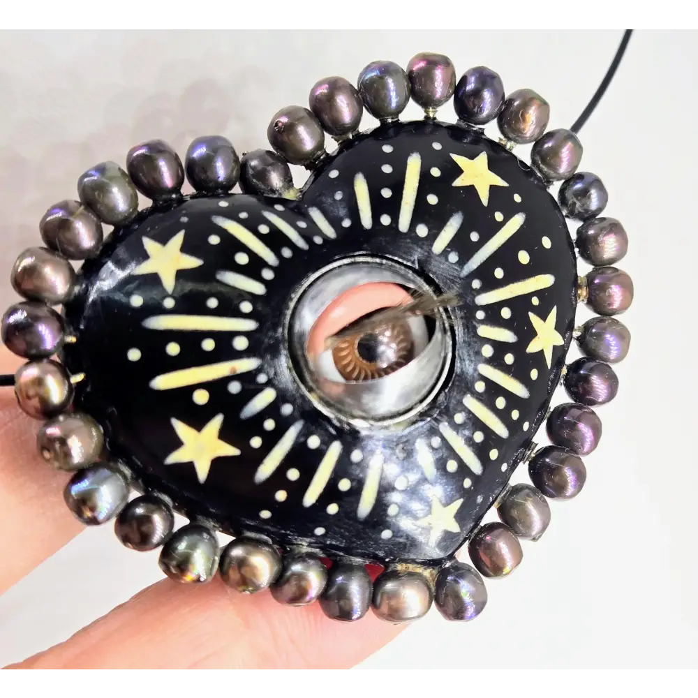 ?VOodoo Love Doll’ Pendant Necklace - Horn Bone Pearls Antique Blinking Doll Eye on 18’’ Cable - Brown Eye/peacock