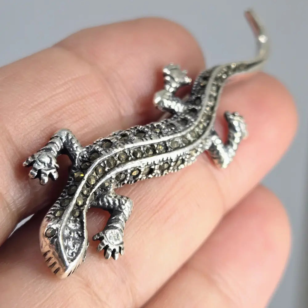 ?WEe Wizard’.75’’ x 2.25’’ Brooch/pearl Enhancer - Marcasite Sterling - Brooch