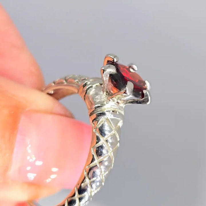 ?YOu Read my Mind!’ Sz 10 Ring - Garnet Sterling