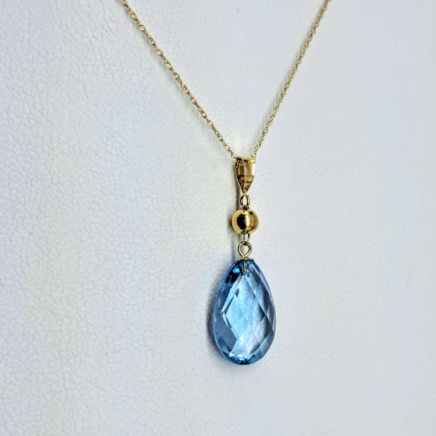 "Sweet Rain" 18" Pendant Necklace - Blue Topaz, 14k Gold